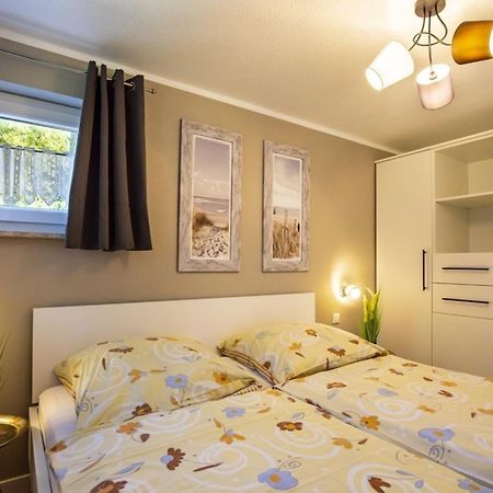Ferienhaus Biene Am Siel Neufunnixsiel Экстерьер фото